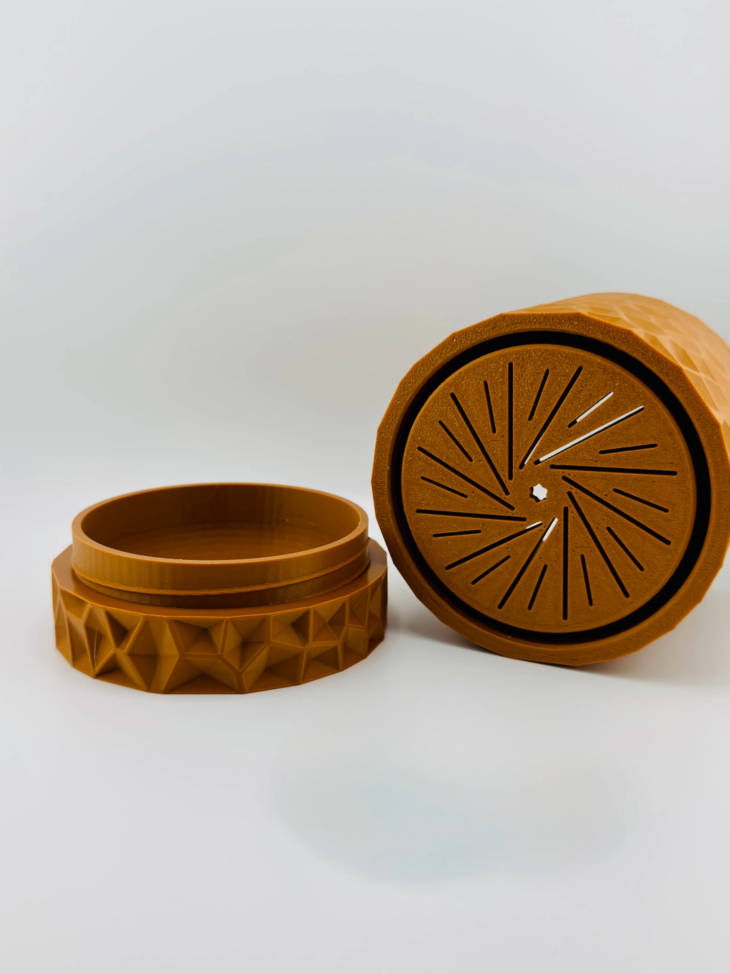 Pot Voronoi avec sous-pot vissé – Cache-pot design étanche - Cache-pot en plastique PETG brun à design géométrique sculptural avec sous-pot vissé à motifs organiques rayonnants, style. - Anthracite