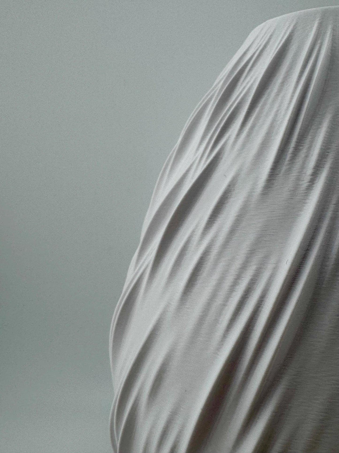 Vase Rain – vase torsadé étanche au design organique