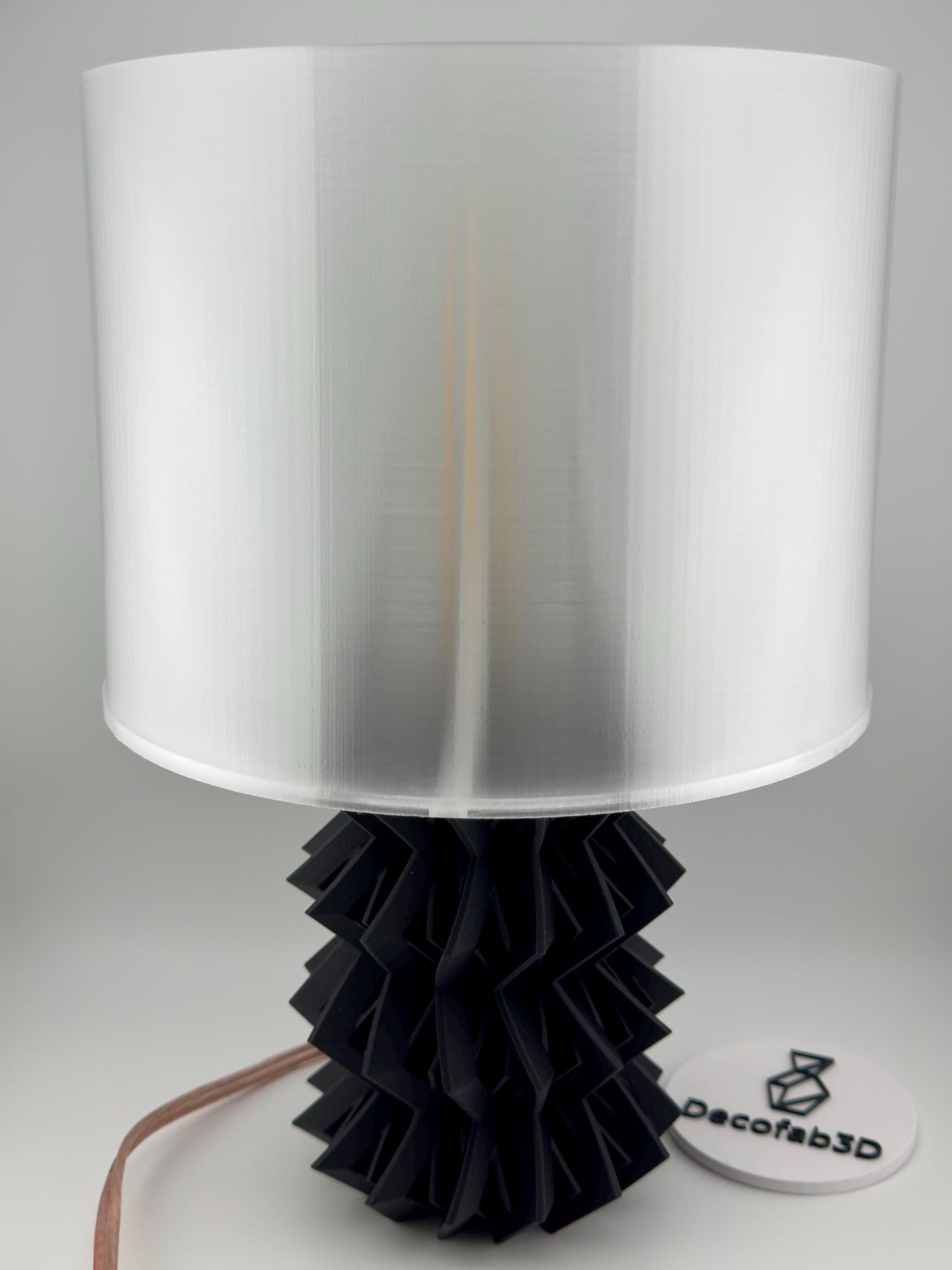 Lampe Zig – lampe de table design noir mat avec abat-jour translucide