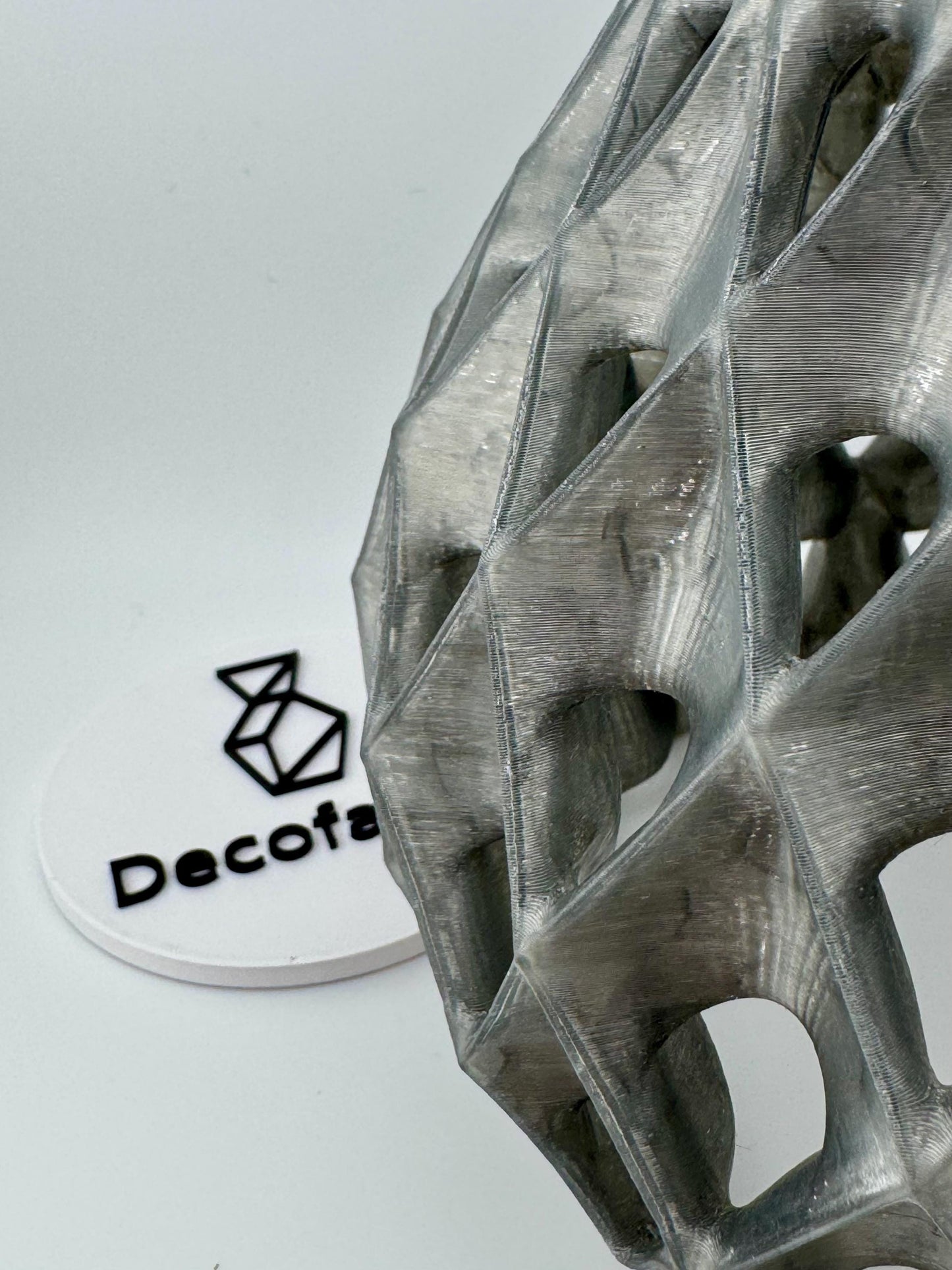 Abat-jour Cone – suspension ajourée noire translucide