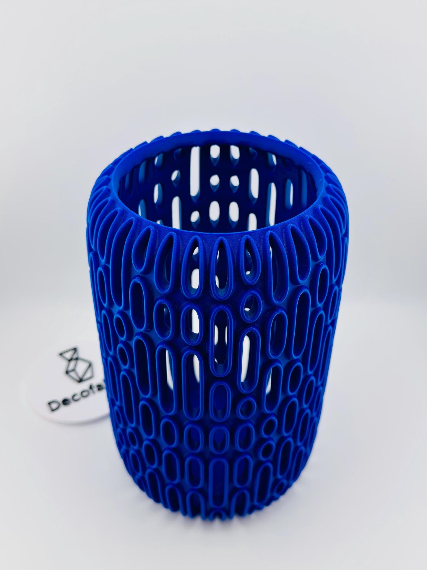 Vase Breach ajouré – sculpture design pour fleurs séchées