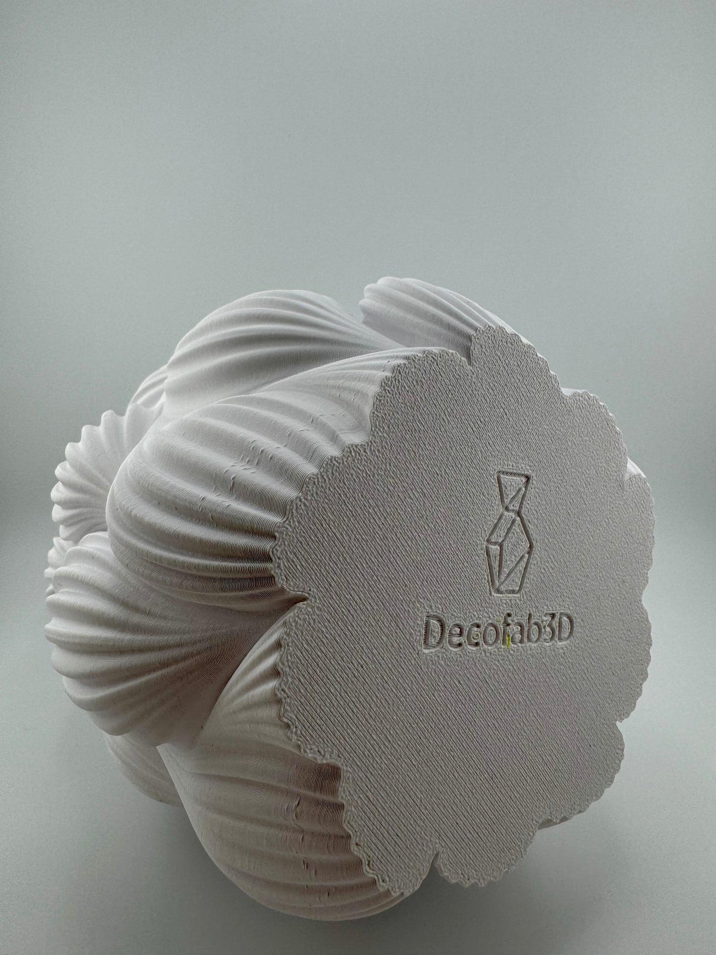 Vase Ripple – vase design ondulé étanche pour intérieur moderne