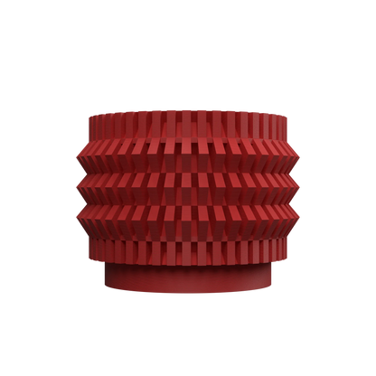 Pot décoratif rouge brique avec surface texturée en relief formant des rangées d'encoches géométriques, design moderne et.