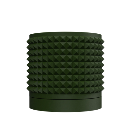 Pot décoratif vert foncé en matériau mat avec surface texturée de pyramides régulières, base lisse et ronde.
