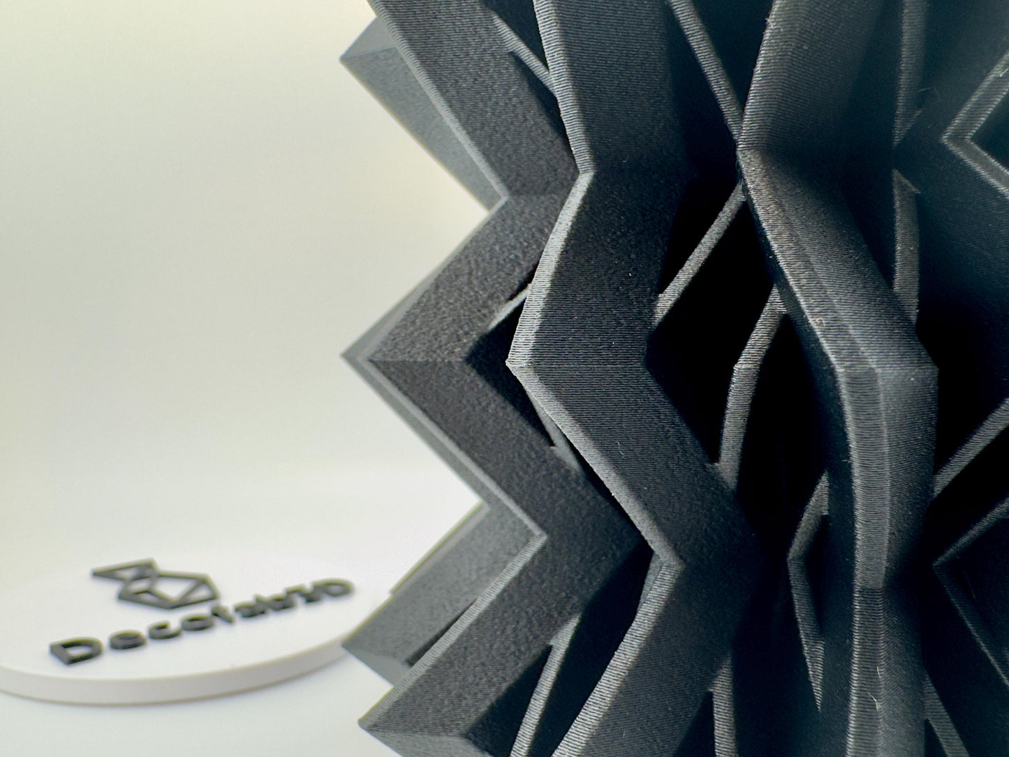 Lampe Zig – lampe de table design noir mat avec abat-jour translucide