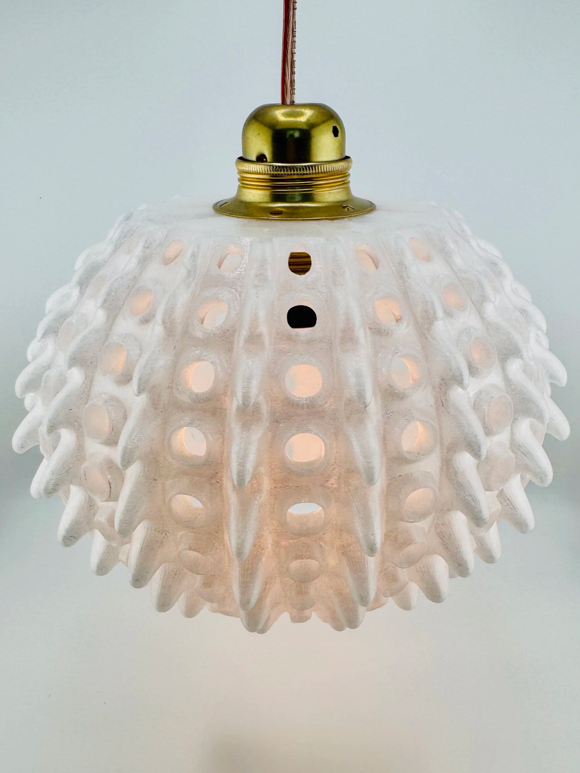 Abat-jour Barnacle – suspension organique en polycarbonate - Abat-jour suspension en polycarbonate blanc translucide à texture organique et géométrique, design sculptural unique avec. - Default Title