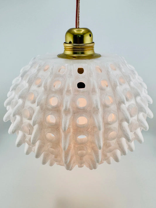 Abat-jour Barnacle – suspension organique en polycarbonate - Abat-jour suspension en polycarbonate blanc translucide à texture organique et géométrique, design sculptural unique avec. - Default Title