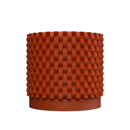 Pot décoratif carré en plastique orange avec motif tressé en relief, base lisse circulaire.