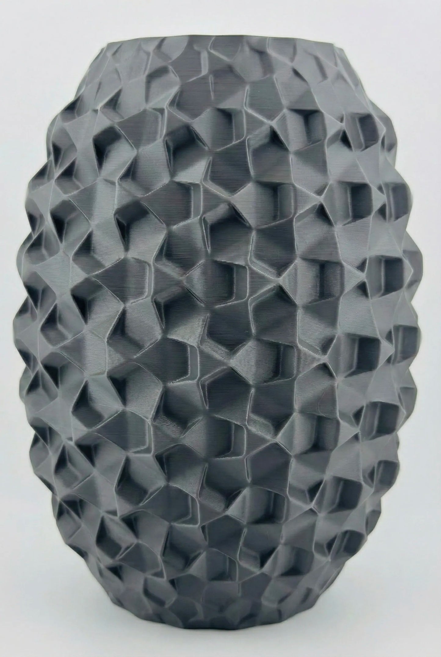 Vase Cobble – vase texturé étanche au design minéral - Vase géométrique anthracite au design sculptural contemporain avec texture organique minérale unique. - Vert foncé
