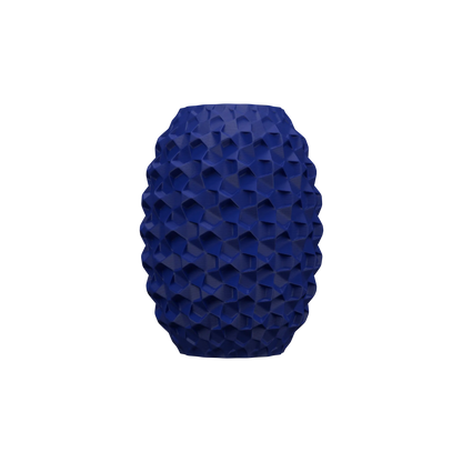 Vase bleu foncé mat avec surface texturée en relief géométrique, forme ovale étanche et moderne.