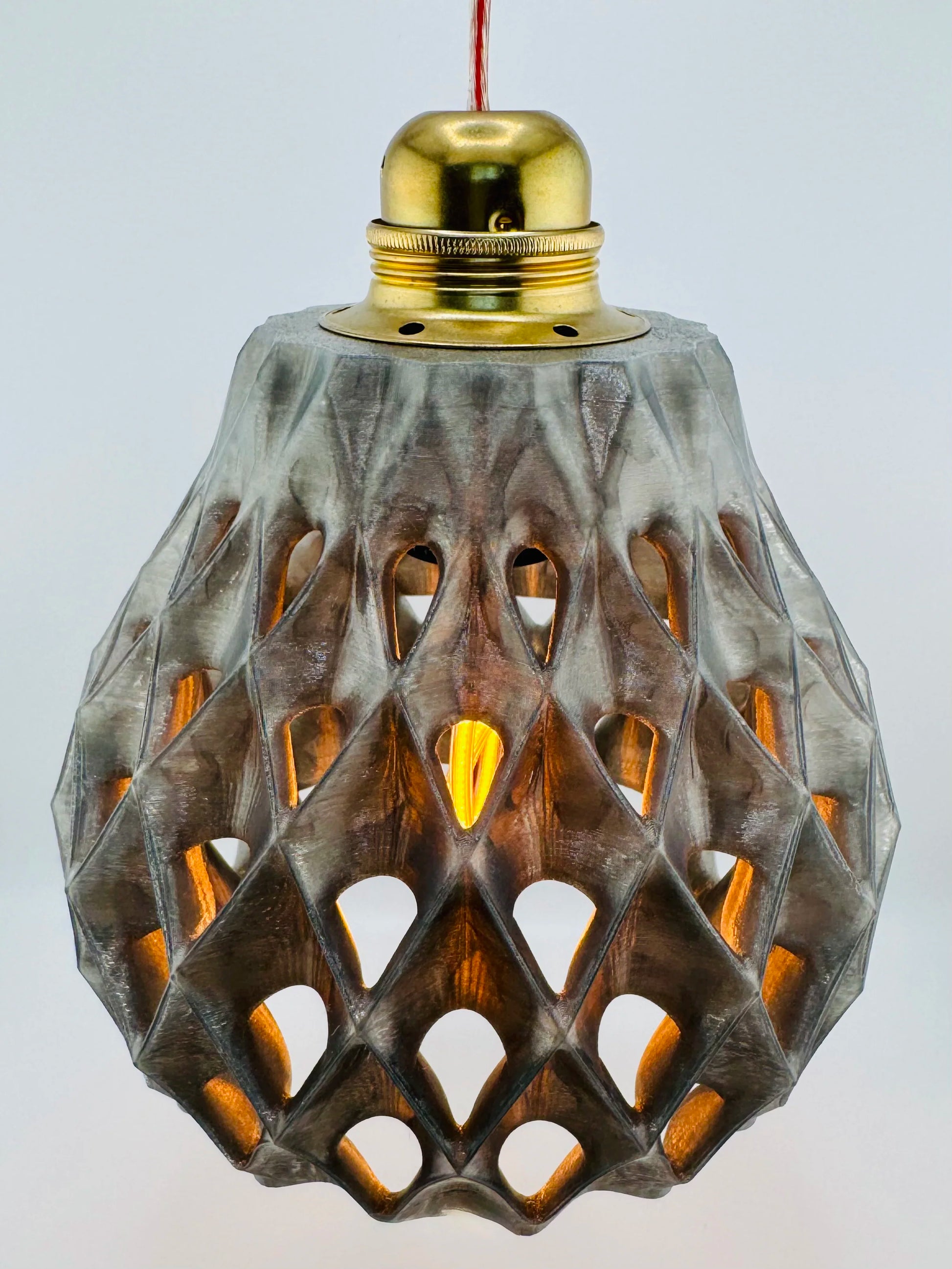 Abat-jour Cone – suspension ajourée noire translucide - Abat-jour cone noir translucide avec motif géométrique sculptural, design contemporain organique, suspension unique. - Default Title