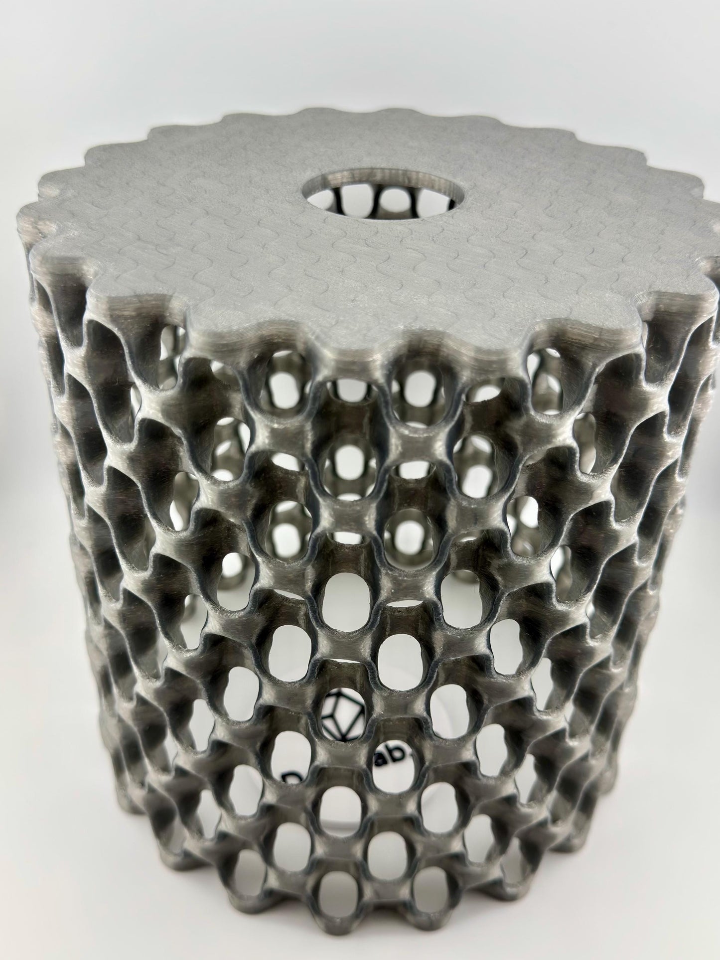 Suspension Chain – abat-jour ajouré noir translucide design