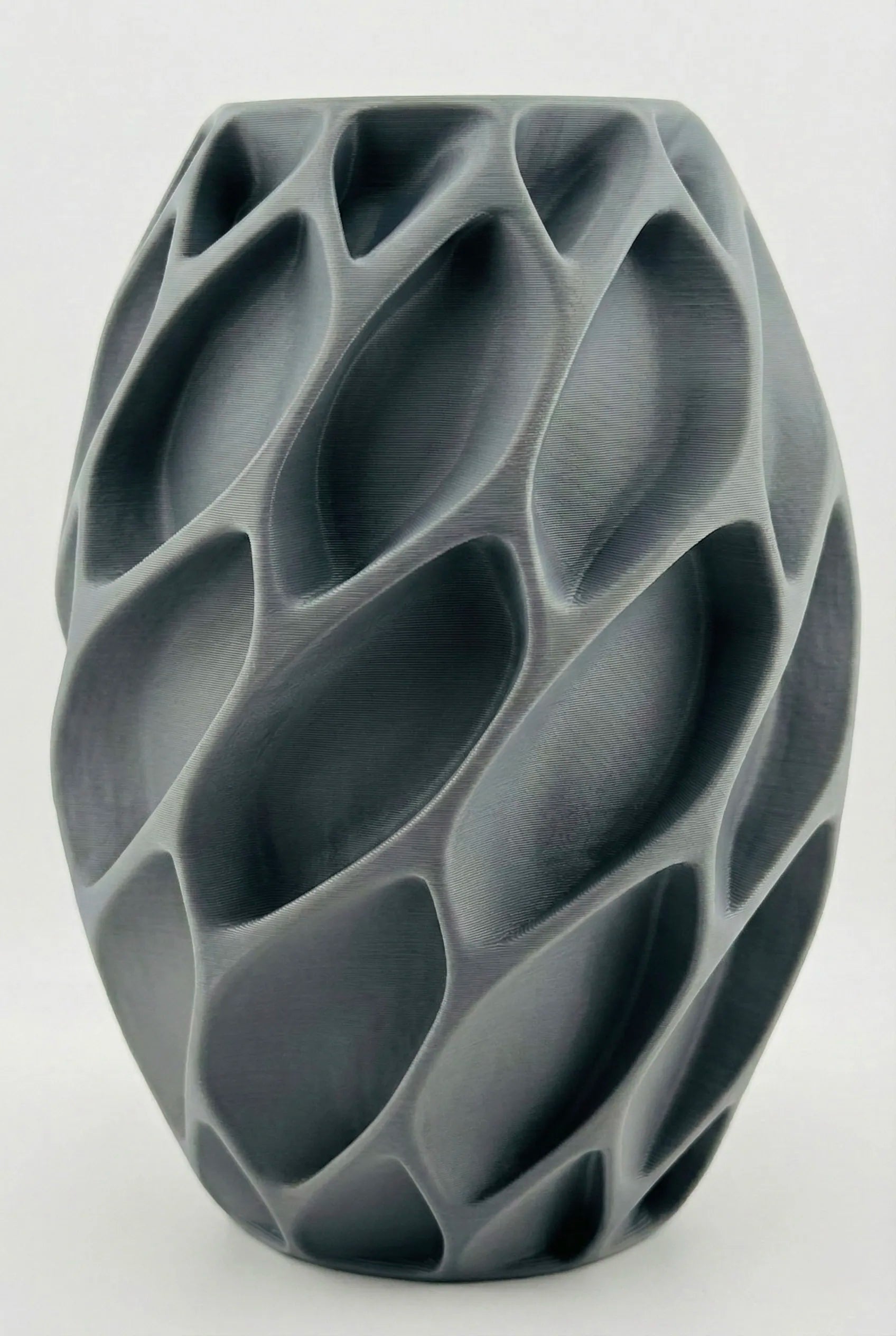 Vase Exo – vase design alvéolé organique étanche - Vase anthracite sculptural au design organique et géométrique, surface alvéolée unique et contemporain. - Anthracite