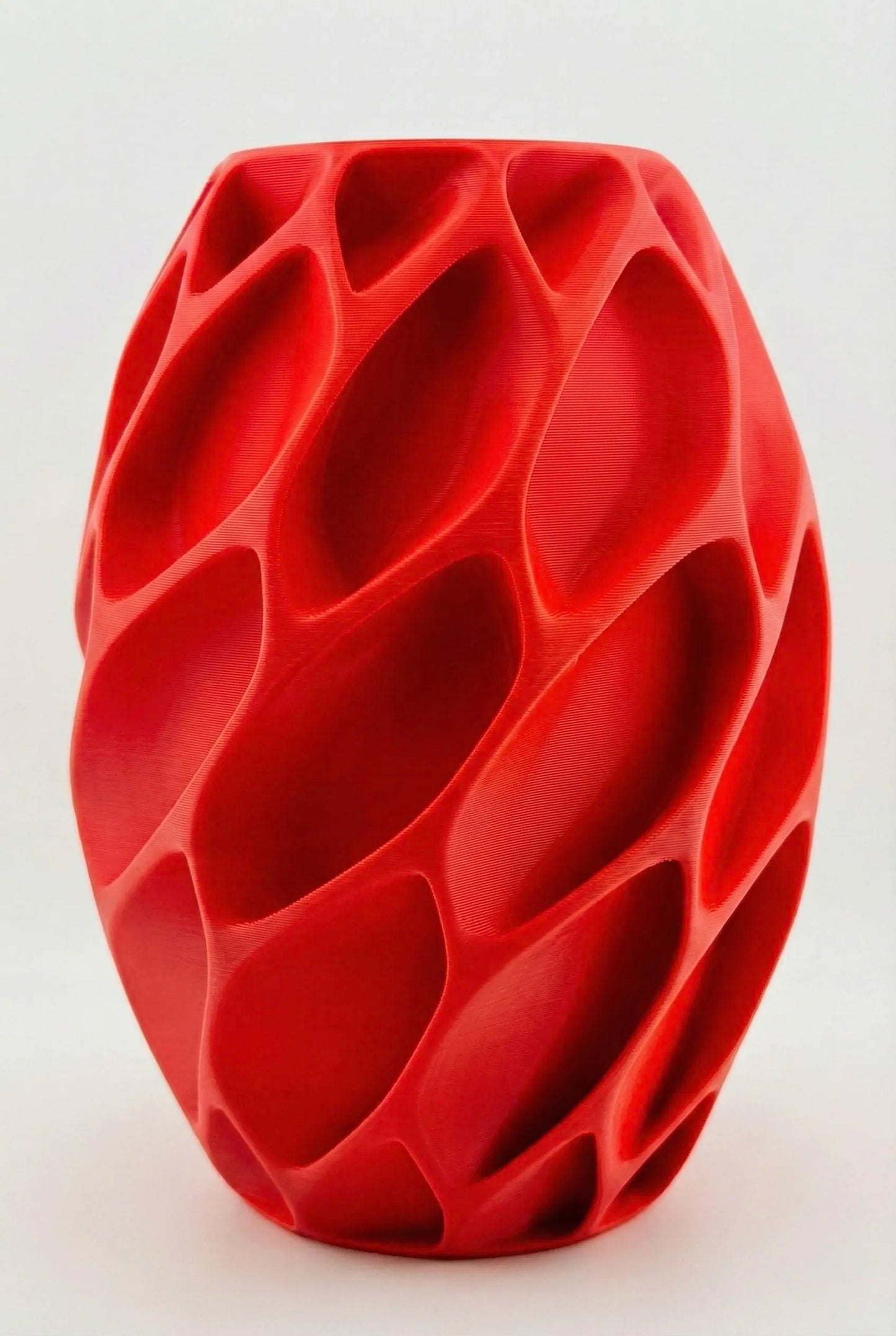 Vase Exo – vase design alvéolé organique étanche - Vase rouge en céramique avec un design géométrique alvéolé sculptural, forme organique contemporaine unique. - Anthracite