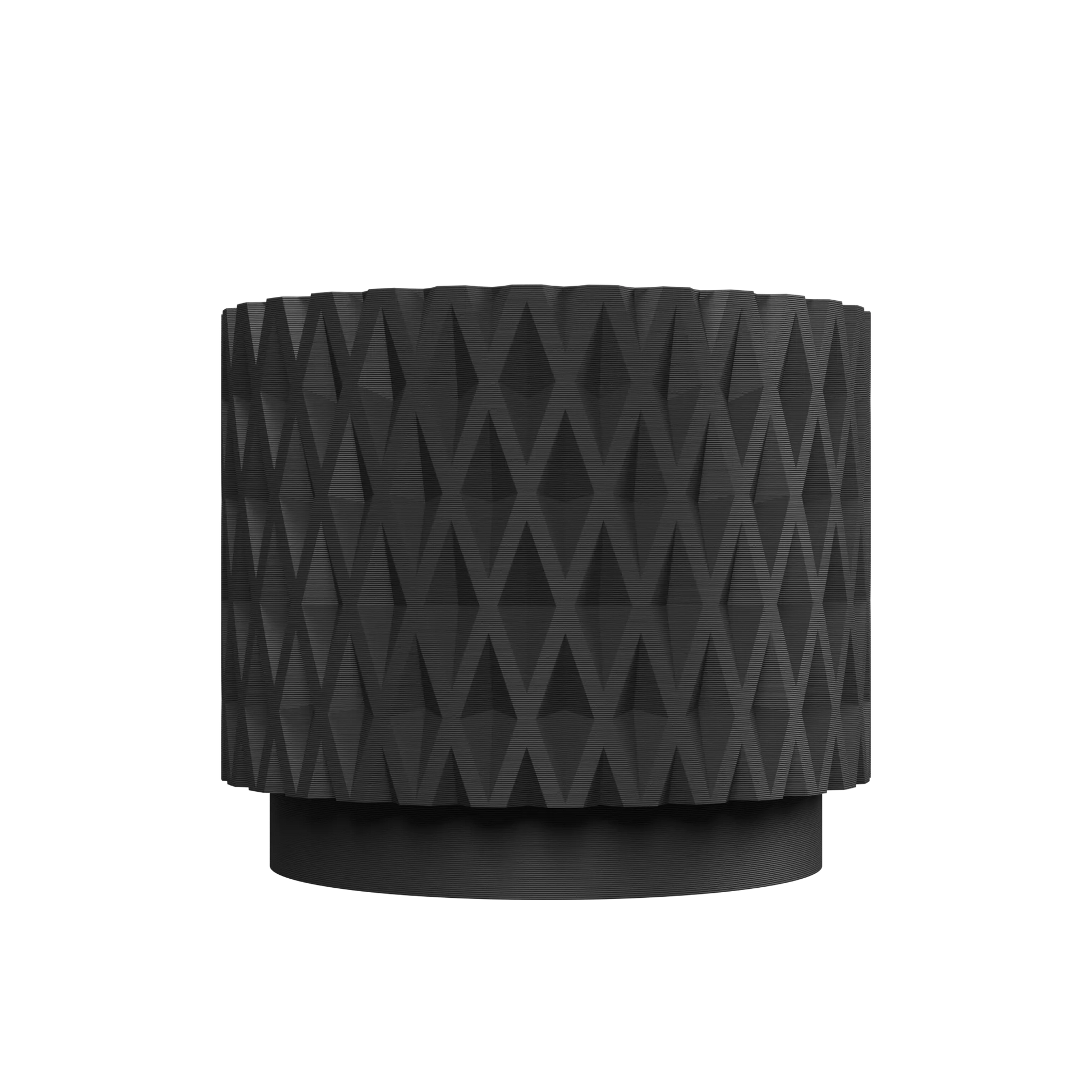 Pot décoratif noir avec motif géométrique en losanges en relief sur toute la surface, forme cylindrique moderne et base.