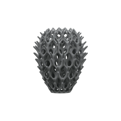 Vase gris foncé mat en forme de bulbe avec structure ajourée organique inspirée de motifs naturels et modernes.