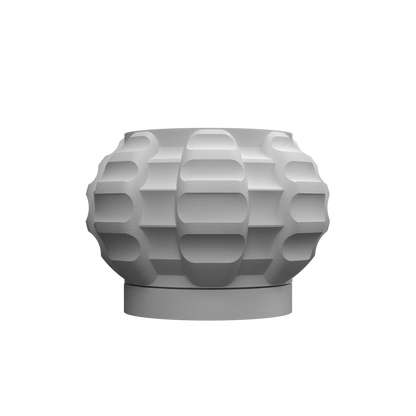 Pot décoratif blanc mat en jute avec surface texturée en relief géométrique, forme ronde et base plate.