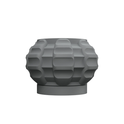 Pot décoratif gris en jute avec motifs géométriques en relief et base ronde plate.