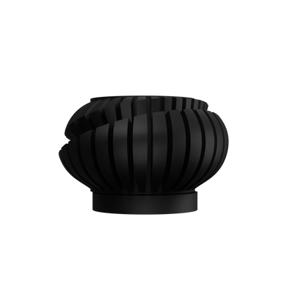 Pot décoratif rond noir mat avec lames verticales ajourées formant une structure ventilée moderne.
