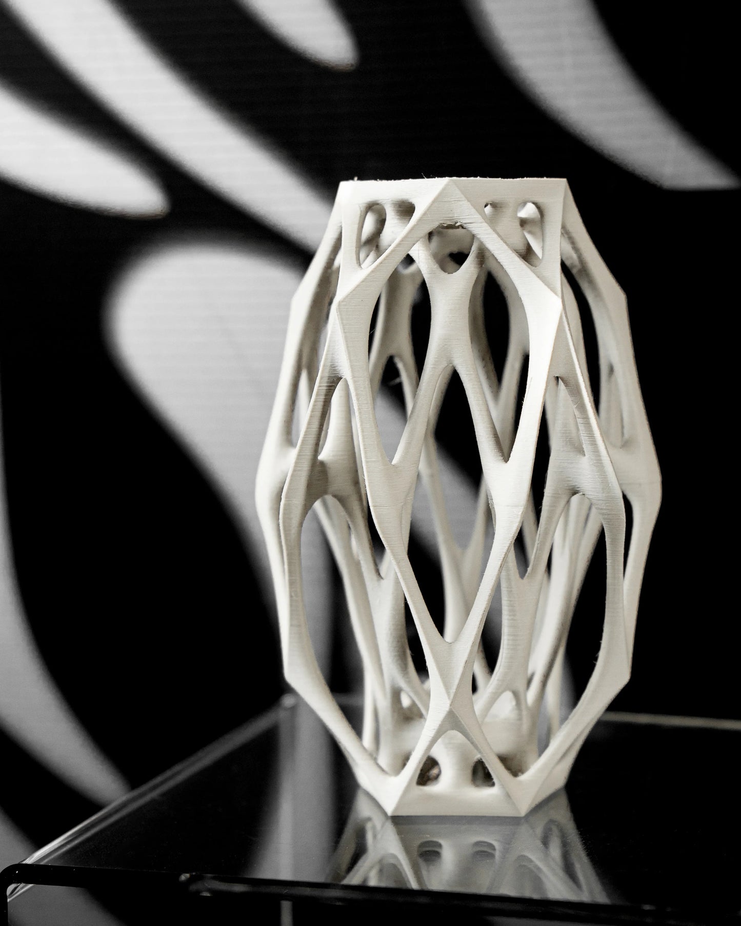 Vaso di fiori secchi di mantide