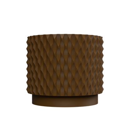 Pot décoratif marron en matériau durable avec surface texturée en chevrons, design contemporain robuste.