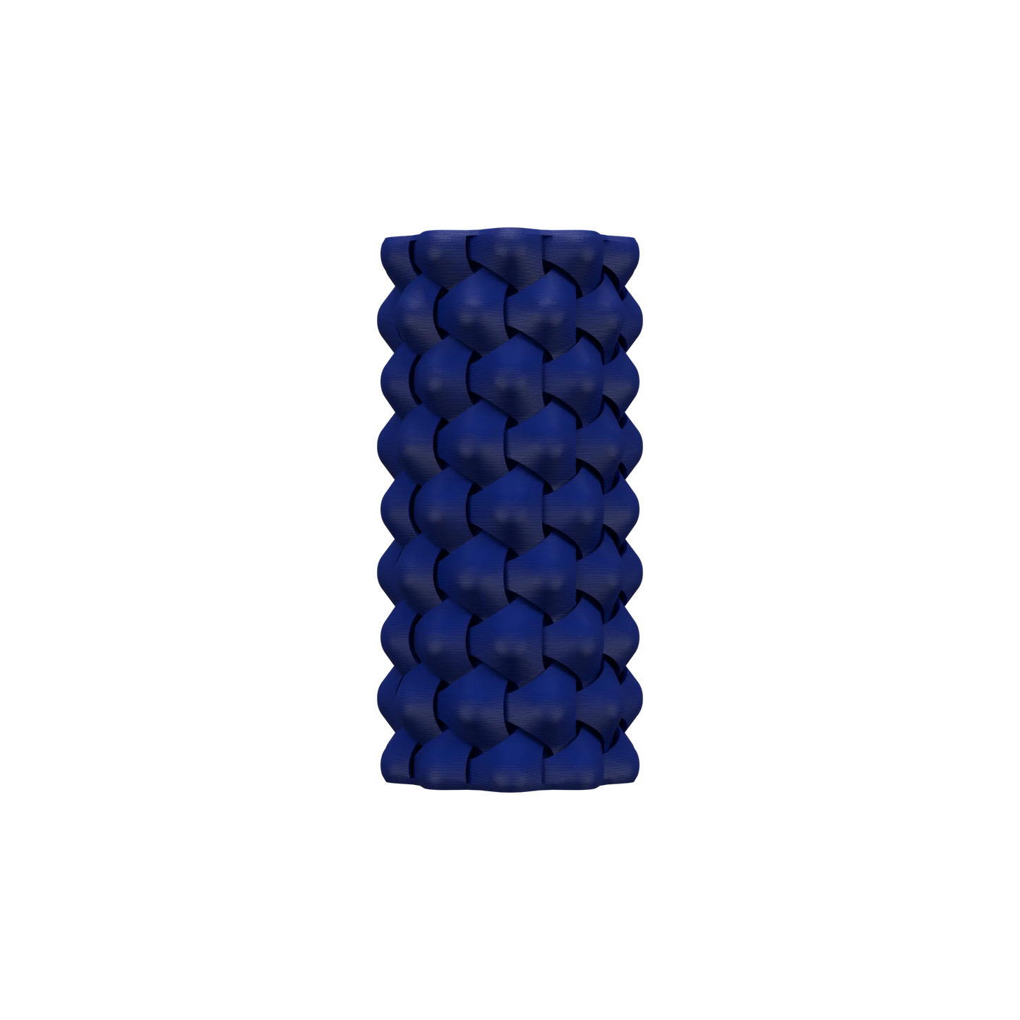 Vase cylindrique bleu profond avec surface tressée en motifs entrelacés, aspect texturé et moderne.